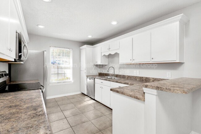 Foto del edificio - 648 Alysheba Dr