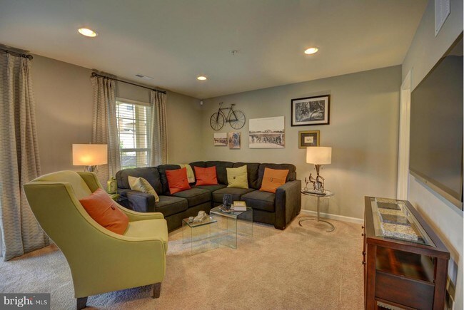 Building Photo - 8603 Stone Hill Ln
