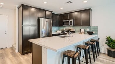 Building Photo - 10777 Paget Ct