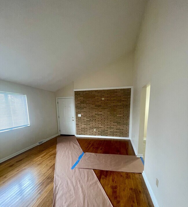 Building Photo - 3327 Roosevelt Boulevard Multi Unit