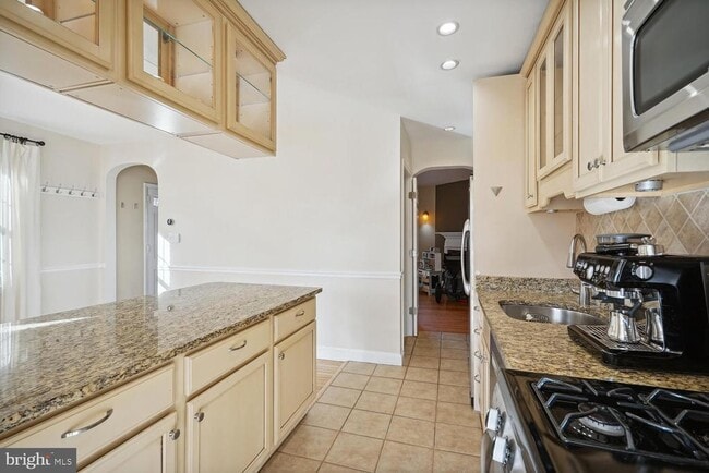 Foto del edificio - 313 E Mason Ave