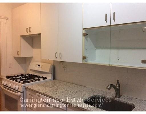 Building Photo - 21 Shepard St