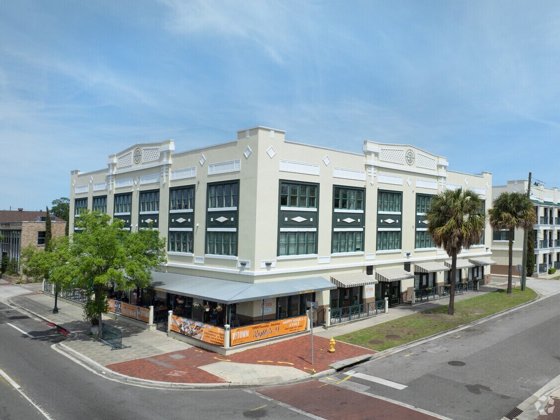 Primaria - 3rd & Main