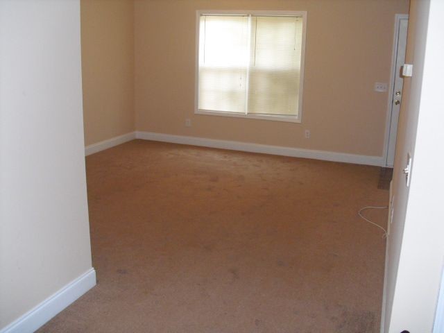 Building Photo - 35 Jordan Rd - Move In Special