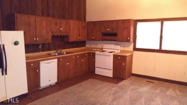 Building Photo - 5 Indian Trail