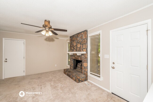 Building Photo - 1720 Magnolia St