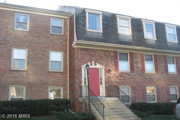 6036 Westchester Park Dr Unit T2, College Park, MD 20740