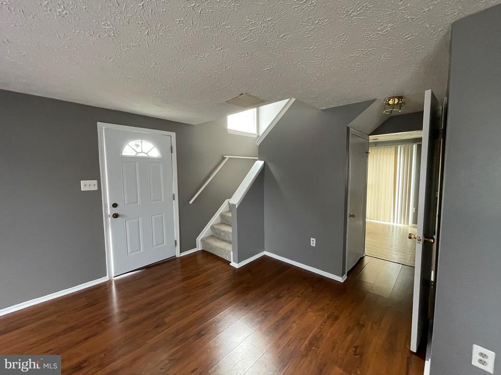 Foto principal - 2120 Tanglewood Dr
