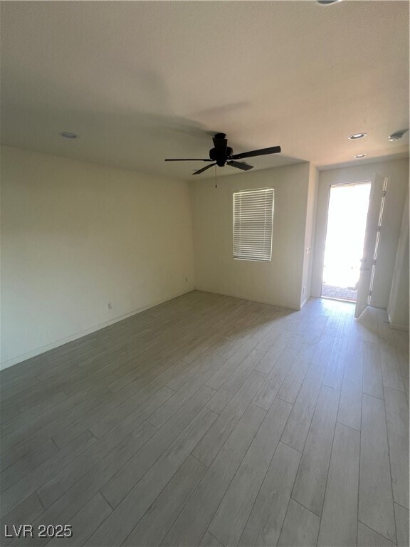 Foto del edificio - 742 Cottonwood Hl Pl