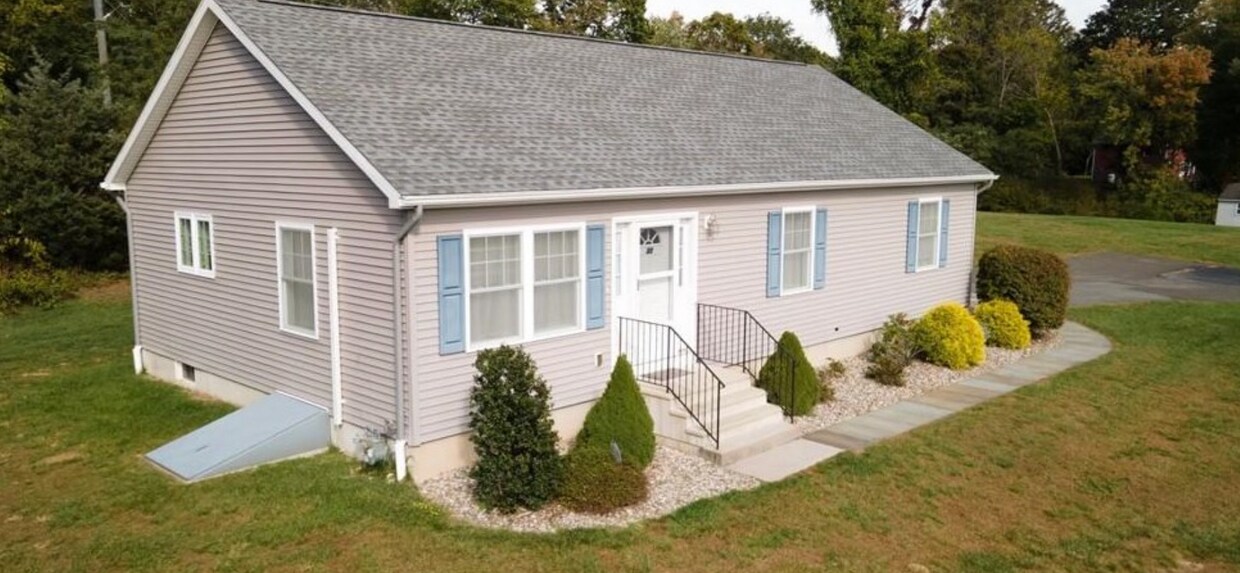 32 Nathans Ln, Madison, CT 06443 House Rental in Madison, CT