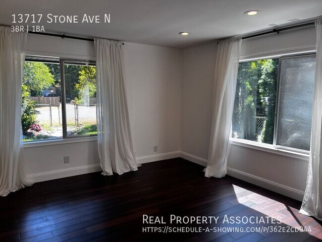 Foto del edificio - 13717 Stone Ave N