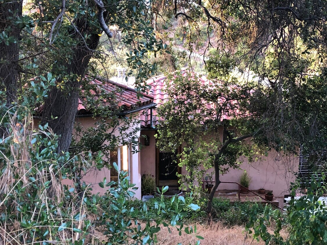 Primary Photo - 1734 Topanga Skyline Dr