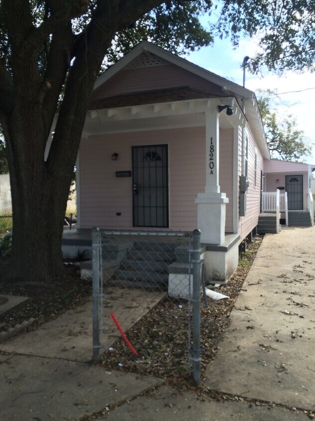 Foto principal - 1820A-1820B Agriculture St.