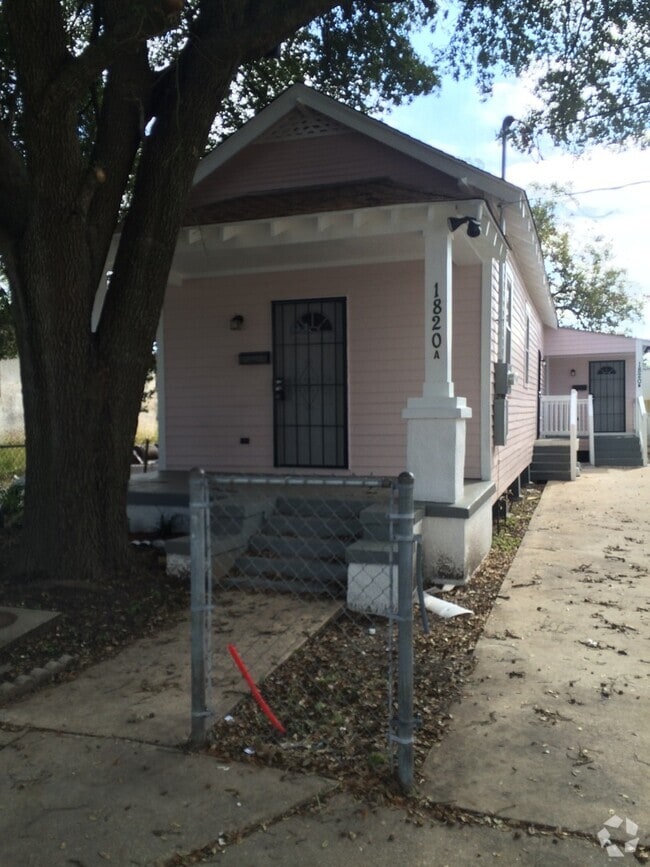 Building Photo - 1820 Agriculture St