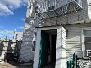 Building Photo - 6101 Newkirk Ave