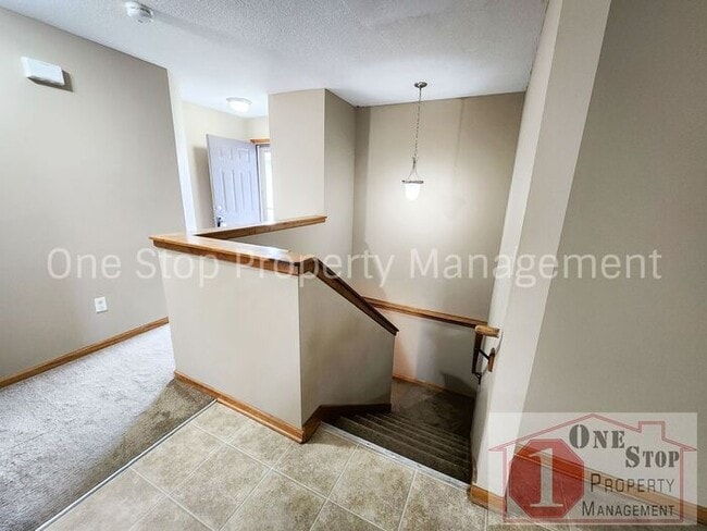 Building Photo - 3-Bedroom, 2.5-Bathroom home in Independence