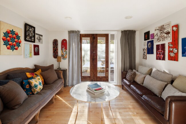 Photo - 31 Wolcott St (Brooklyn, NY) Townhome