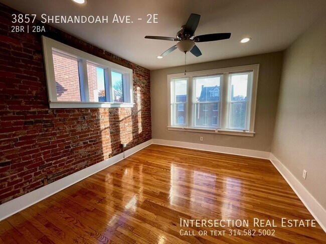 Building Photo - Beautifully Updated 2bd/1.5ba Apartment in...