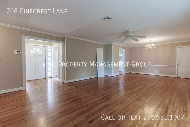 Foto del edificio - 208 Pinecrest Ln