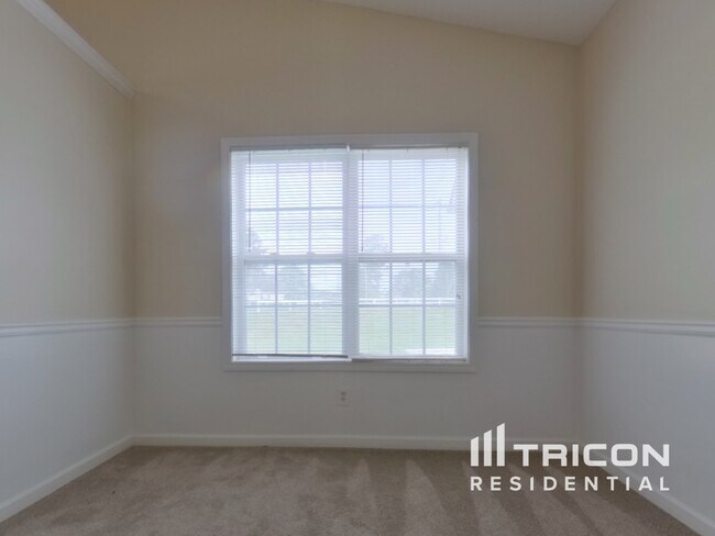 Building Photo - 20 Mattie Ln