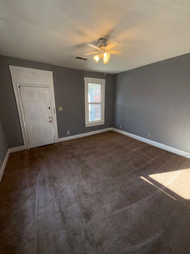 Foto del edificio - 1708 S Kerth Ave