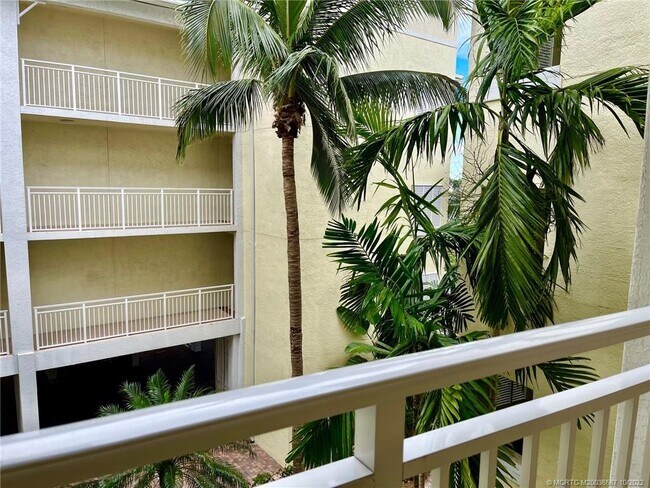 Foto del edificio - 975 NW Flagler Ave