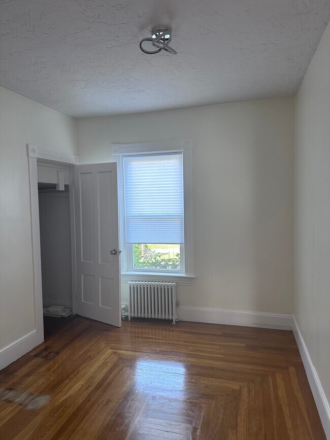 Building Photo - 200 Ballou St
