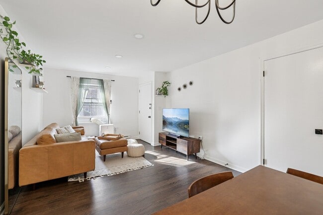 Foto del edificio - 14 A Lakeside Dr