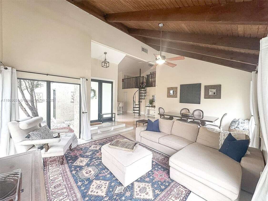 Foto principal - 9635 SW 74th St