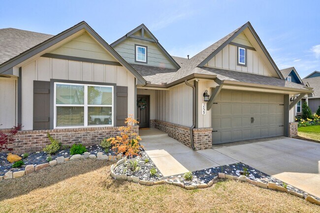 Foto del edificio - Beautiful Fully Furnished Home in Broken Arrow!