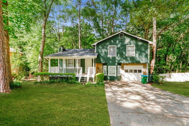 Building Photo - 4006 Tanglewood Rd