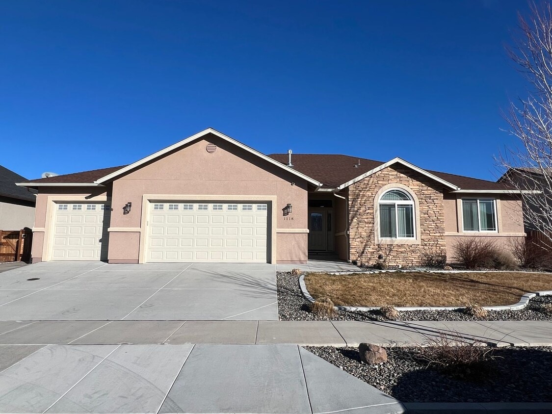 *MUST SEE* 3/2/3 Home in Montera neighborh... House Rental in Minden