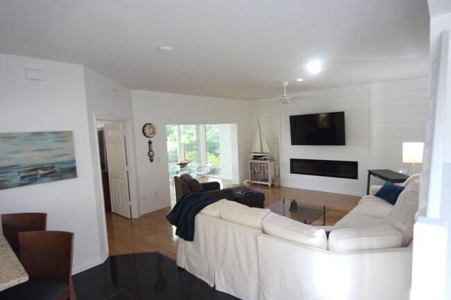 Foto del edificio - 3101 Fairway Dr N