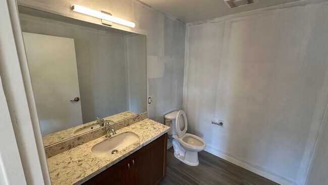 Building Photo - Walkable Sunny West End 2b 1.5ba in downtown San Rafael