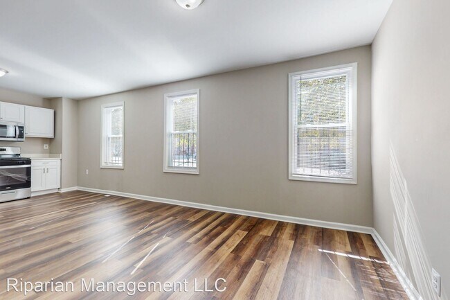 Building Photo - 3 br, 1 bath House - 101 N Highland Avenue