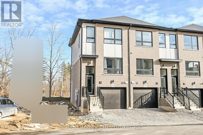 Building Photo - 720 Grey St