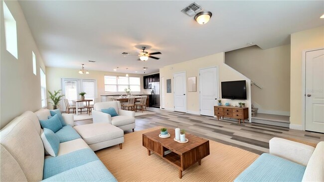 Building Photo - 3118 Camino Real Dr N