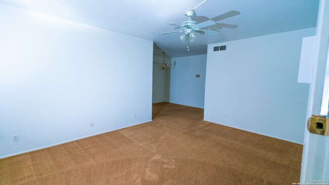 Foto del edificio - 7834 Broadway-
