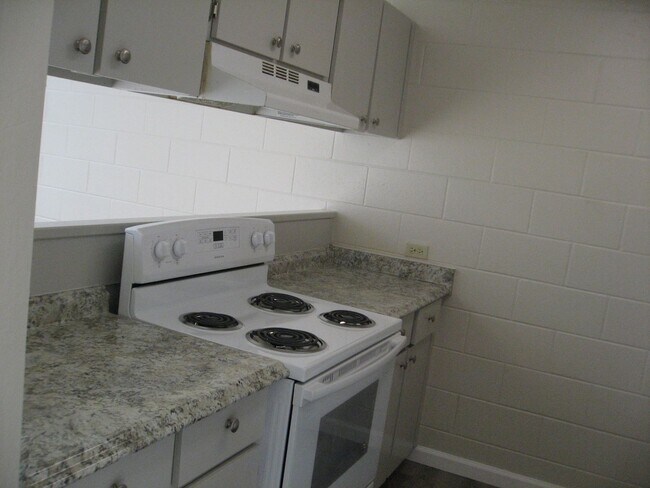 Building Photo - Mililani the place to be