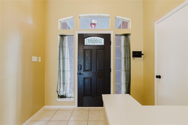 Foto del edificio - 6614 Bramber Ln