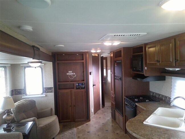 Foto del edificio - 19115 NE Miami Ct