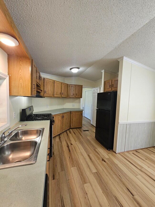 Foto del edificio - 25 Mapledale Acres