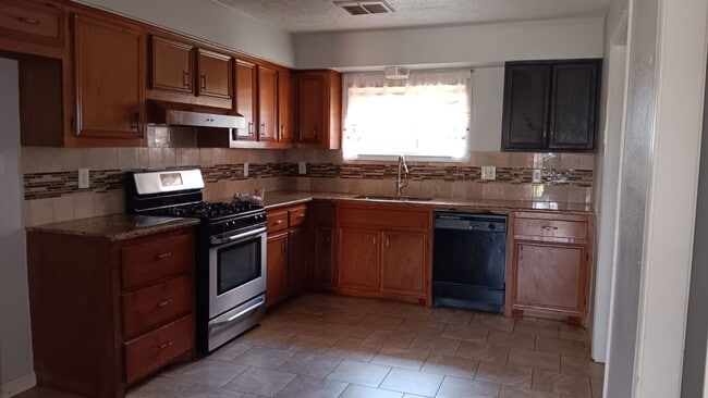 Photo - 6311 Hidden Arbor Ln House