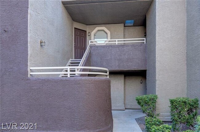 Building Photo - 5020 S Rainbow Blvd