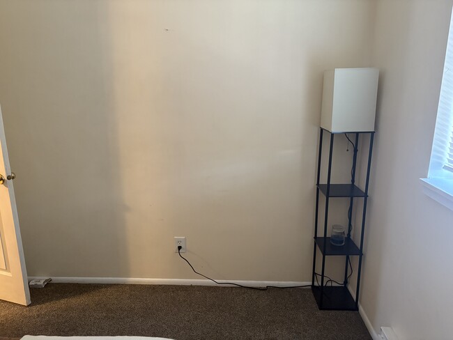 Building Photo - 217 Foss St W