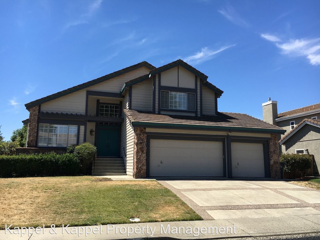 Primary Photo - 1121 Willow Ln