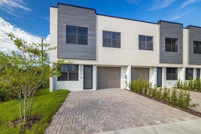 Building Photo - 4337 Villa Alina Ct