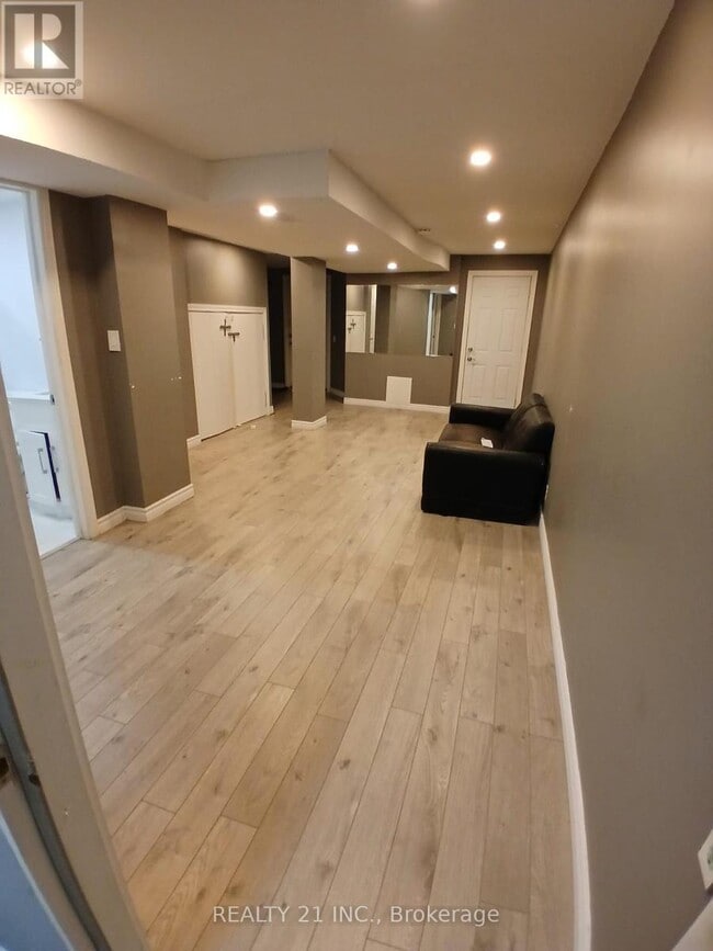 Building Photo - 514 Brimorton Dr