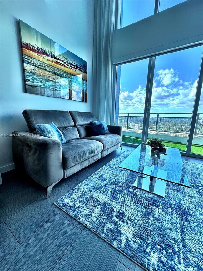 Foto del edificio - 60 SW 13th St