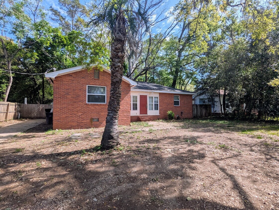 Foto principal - 2310 W Tennessee St